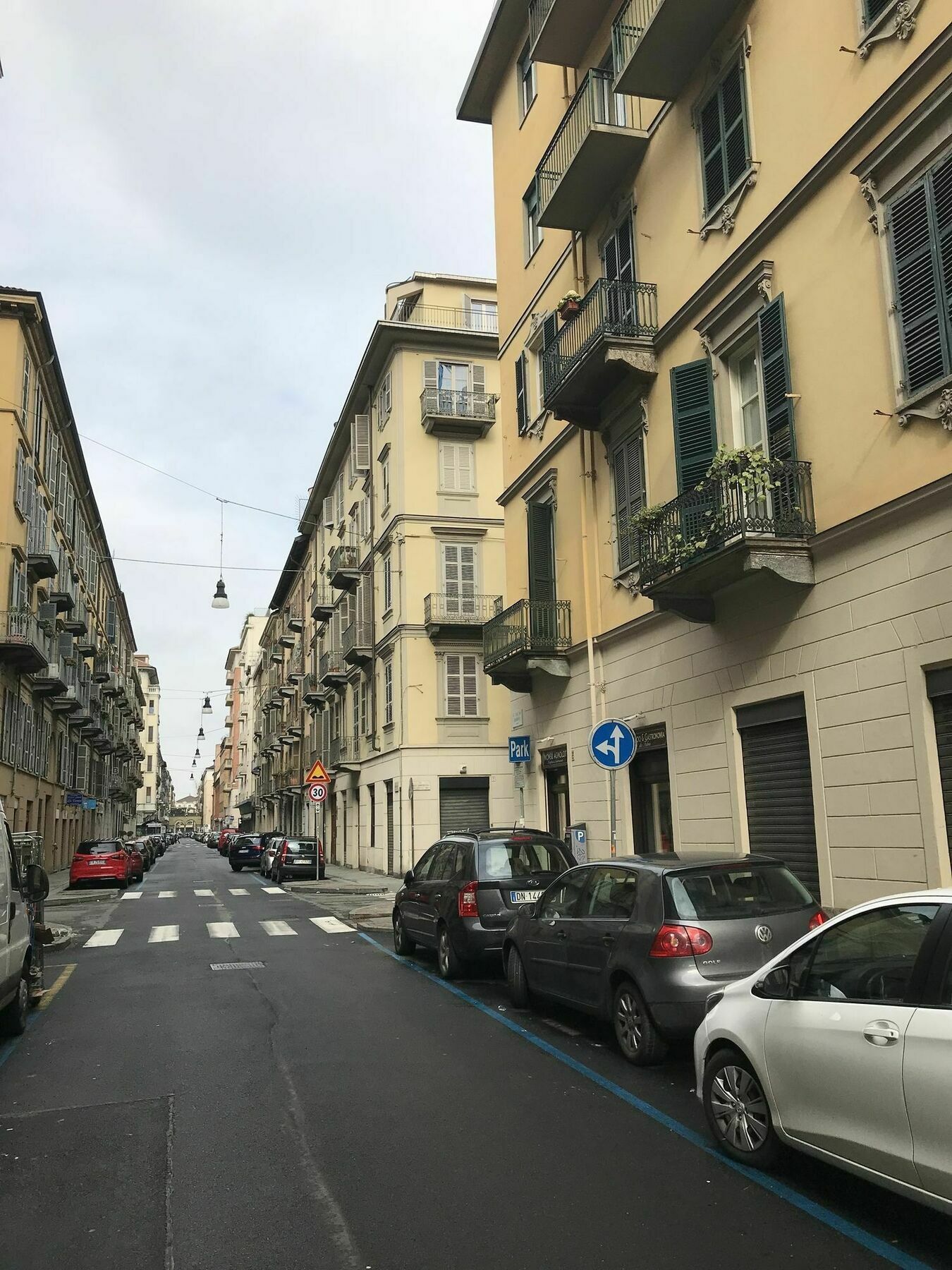 La Finestra Sul Cortile Apartment Turin Bagian luar foto