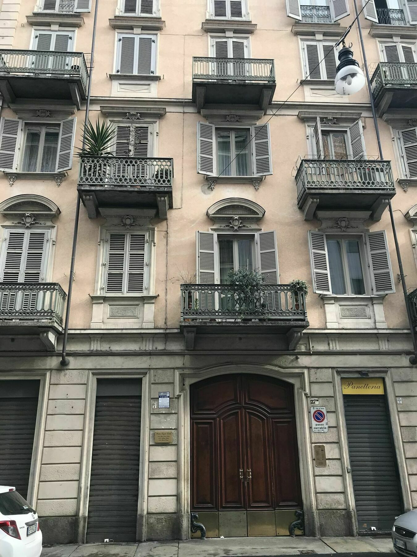 La Finestra Sul Cortile Apartment Turin Bagian luar foto